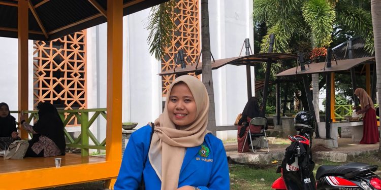 Dia Hanya Ingin Saya Mengemis - af7d7302 ba15 4859 8544 1005526d360d | Berbagi | Potret Online