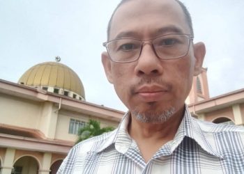 Dua Kuntum Puisi Ahmad Noh