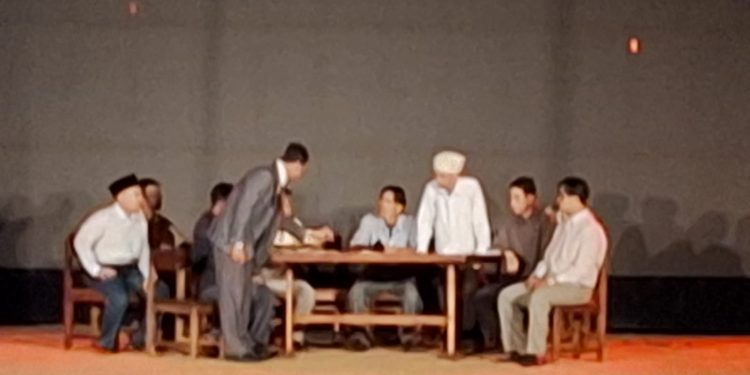 Penonton “Sayap-Sayap Proklamasi”: Tidak Mudah Memadukan Seni Tradisional dengan Elemen Teater Modern - ee3eddd2 af73 402b 8ae0 712d45b908e9 | Pertunjukan | Potret Online