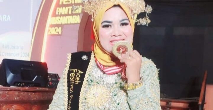 Mursyidah, Penulis Pantun Karmina, Raih Rekor MURI Se-ASEAN