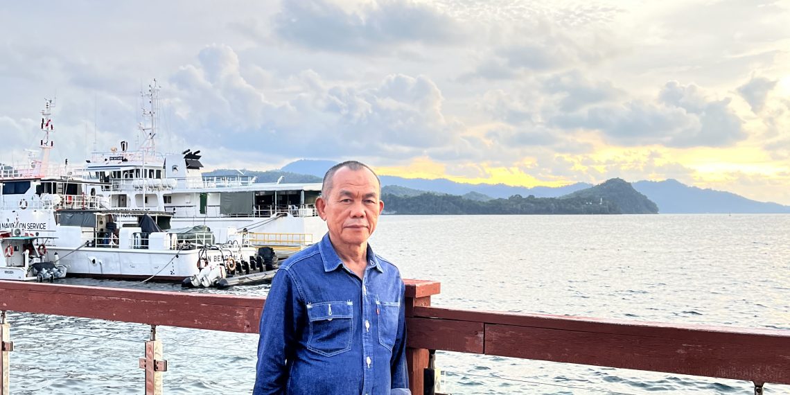 Sarjana Dalam Gendongan