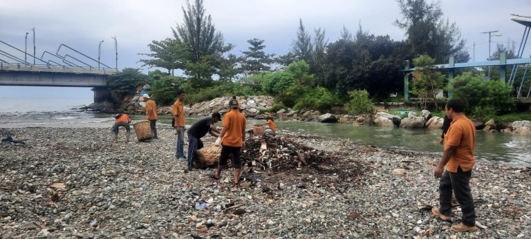 Menjadi Polisi Sampah”Kolaborasi Untuk Indonesia Bersih