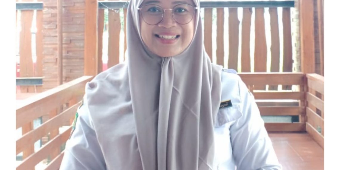 Menyalakan Cahaya di Tengah Hutan