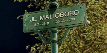 Secuil Soal Malioboro - 1000428847_11zon | Sejarah | Potret Online