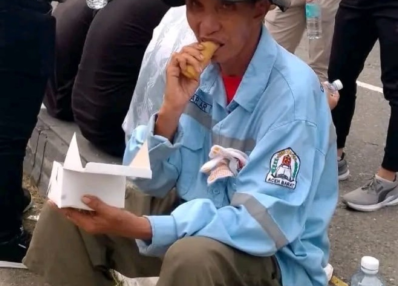 Puisi-Puisi Mustiar Ar