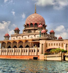 The Lasting Lessons of Ramadan: Spiritual Growth and Reflection - 3b8cb557 2f3e 4818 a388 c4a15c2eeb61 | Agama Islam | Potret Online