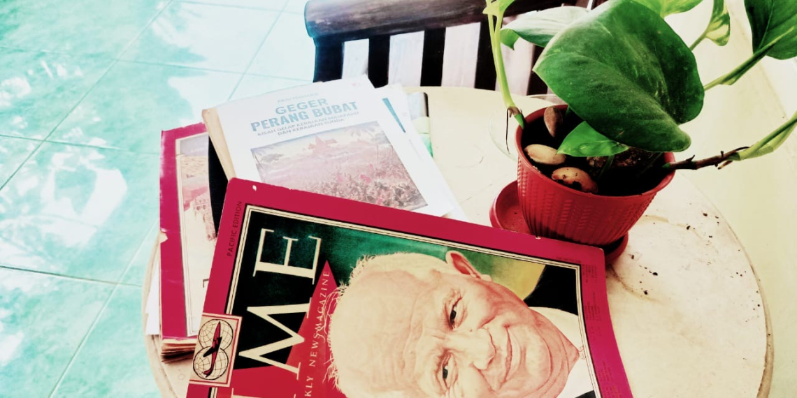 Dwifungsi Dan Moonlighting