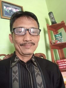 IMITASI - 4f627a03 a45d 4a59 ba06 6f915580a763 | Puisi | Potret Online