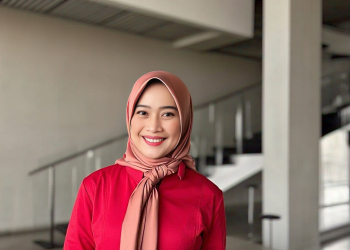 Ditendang dari Panggung, Tapi Balik Lagi Bawa Palu Godam