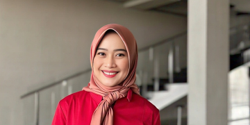 Ditendang dari Panggung, Tapi Balik Lagi Bawa Palu Godam