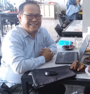 Ngopi di Solong JePe Riverwalk Pada Suatu Pagi - 2025 05 15 06 22 48 | Artikel | Potret Online