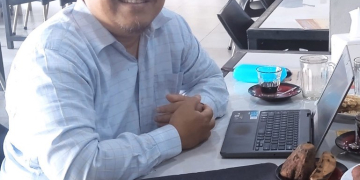 Ngopi di Solong JePe Riverwalk Pada Suatu Pagi - 2025 05 15 06 22 48 | Artikel | Potret Online