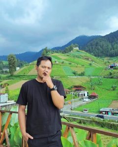 Aku Mencintaimu Dalam Diam - inbound3751384240901299293 c0ccc027f16d819dc10865dc7cbce417 | Puisi | Potret Online