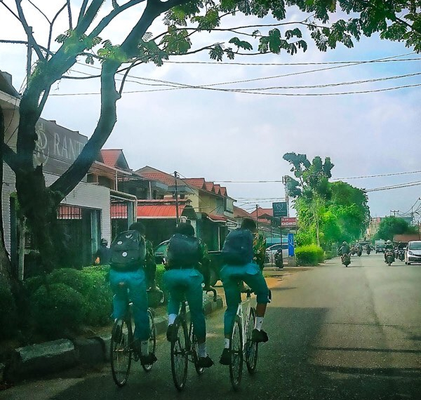 Dua Roda yang Merdeka di Tengah Kemacetan