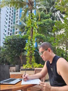 Yang Menyala dalam Senyap: Menyulam Sastra dan Musik di Tengah Riuhnya Zaman  - 67917a34 79ed 417f aa70 2cfdba152448 | Artikel | Potret Online