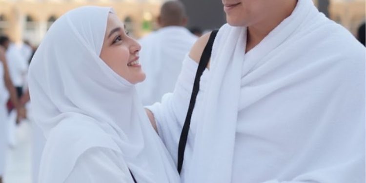 Mengenal Bupati Aceh Selatan yang Pergi Umrah di Saat 173 Jiwa Tewas
