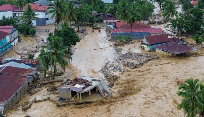 Banjir Lumpur, Karena Tidak Bersyukur?