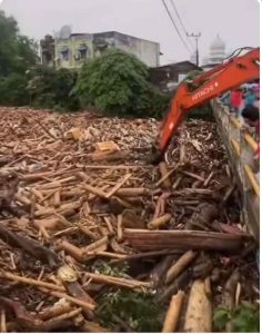 “Aceh dan Lompatan Peradaban: Merumuskan Ketahanan Bencana Berbasis Adat, Ekologi, dan Teknologi Abad 21” - 04a39093 dfdd 457a b014 098a9b2d7197 | # Ironi | Potret Online