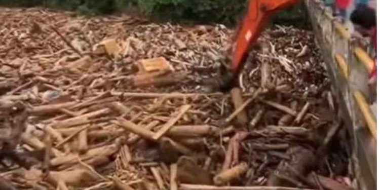 Menggali Makna Banjir