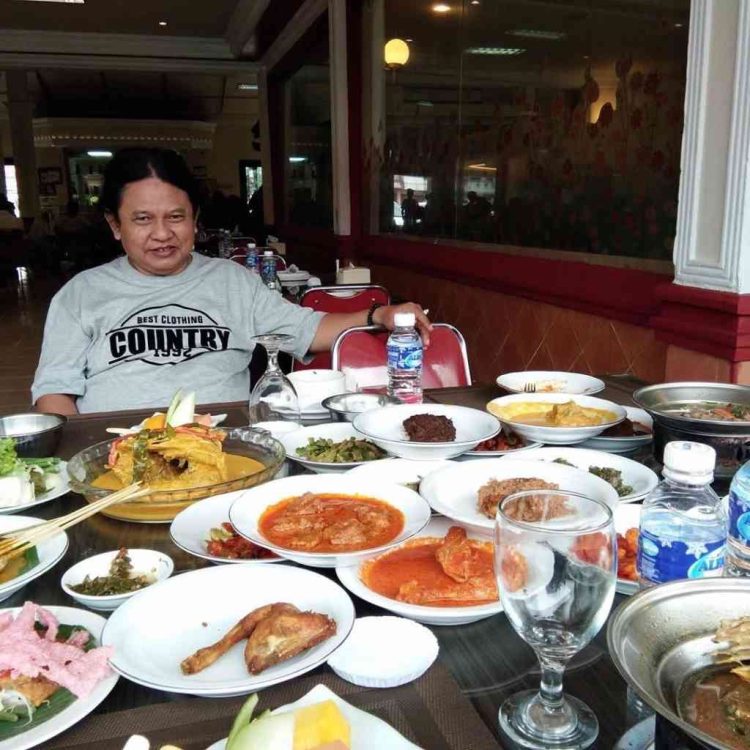 Smartphone addiction among the young is undeniably real | Potret Online