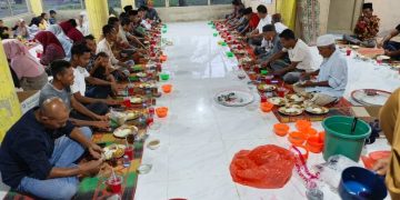 Kekompakan Ibu-Ibu Seneubok Saboh Wujudkan Buka Puasa Bersama - 0237279e d5c3 4d36 b2e6 86c4653b0f70 | #Buka puasa Beraama | Potret Online