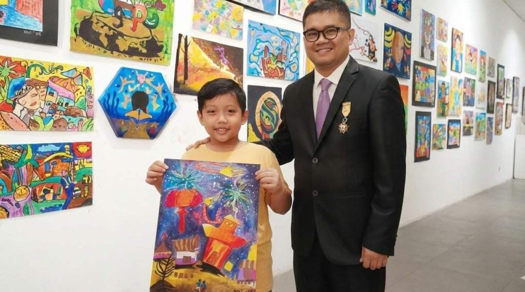 Ananda Sukarlan, Lukisan Huiga, dan Sinestesia: Ketika Bunyi Menjelma Warna dalam Relasi Zaman