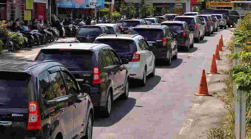 Nestapa Lebaran, Antrean yang Tak Mau Usai - 4f401b5b 2735 4eaa ba75 9811e936899d | # Ironi | Potret Online