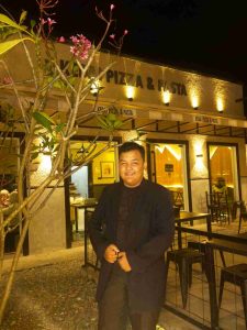 Arsip Nestapa di Panggung Malam - IMG_0205 | Artikel | Potret Online