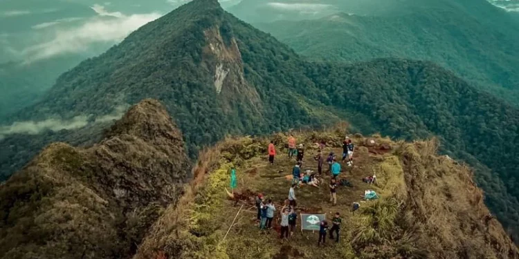 Sumpah dari Puncak  Meratus