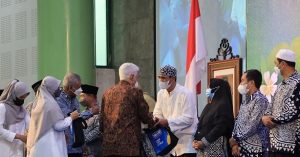 Halal bi Halal: Saat Seluruh Negeri “Menghalalkan” Satu Sama Lain - IMG_0467 | Artikel | Potret Online