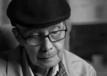 Filosofi Cinta ala Sapardi Yang Tak Pernah Usai