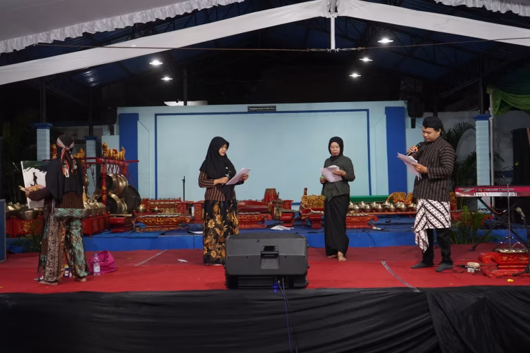 Ruwatan: Zaman yang Kehilangan Cermin